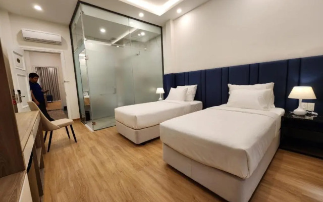 Ruby Hotel
