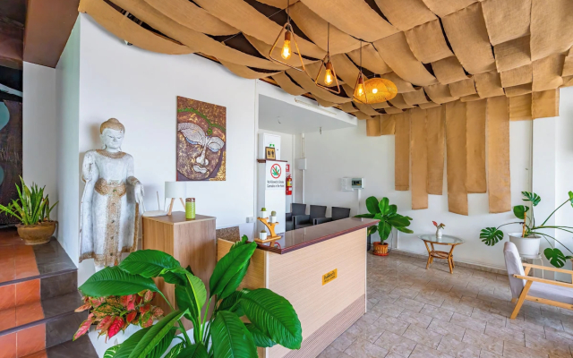 Kata Hill Sea View Hotel