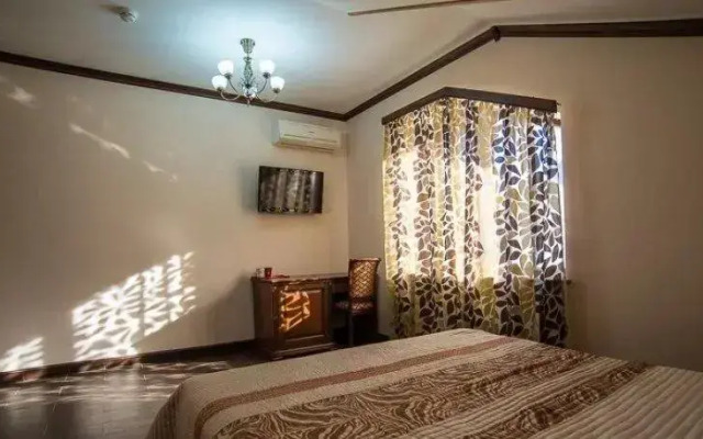 4 Sezona Hotel