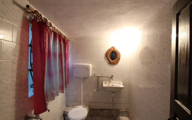 Hotel Adarsh