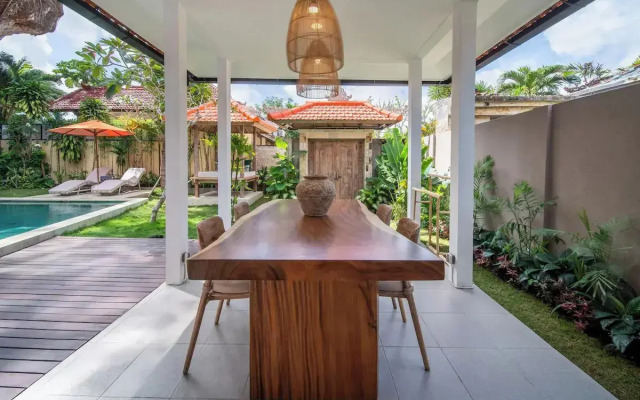 Tropical Villa Sinar Maluku