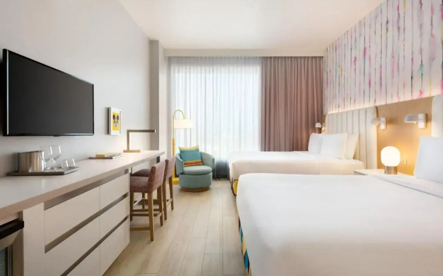 The Viv Hotel, Anaheim, a Tribute Portfolio Hotel