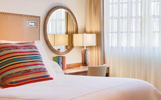 Rosewood Inn of the Anasazi