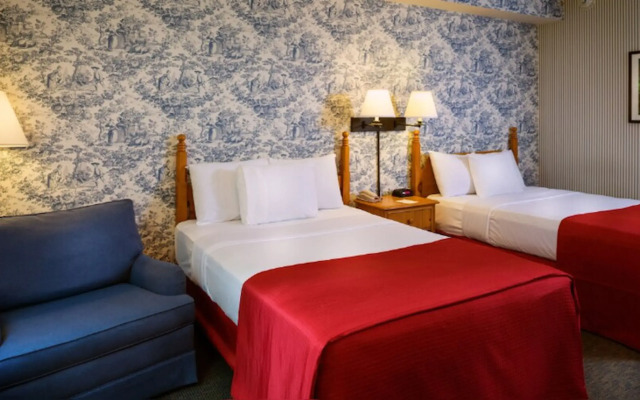 Williamsburg Woodlands Hotel & Suites, an official Colonial Williamsburg Hotel