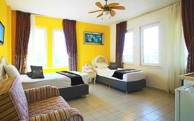 Gold Twins Boutique Hotel