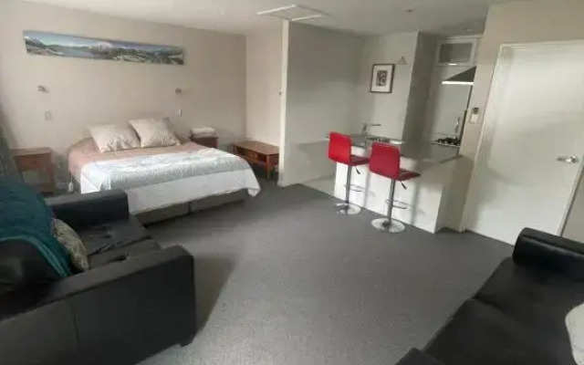 Springfield Motel & Lodge