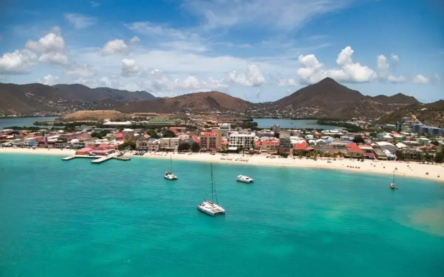 Horizon View Beach Hotel