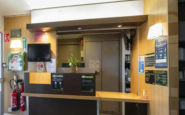 B&B HOTEL Avignon (1)