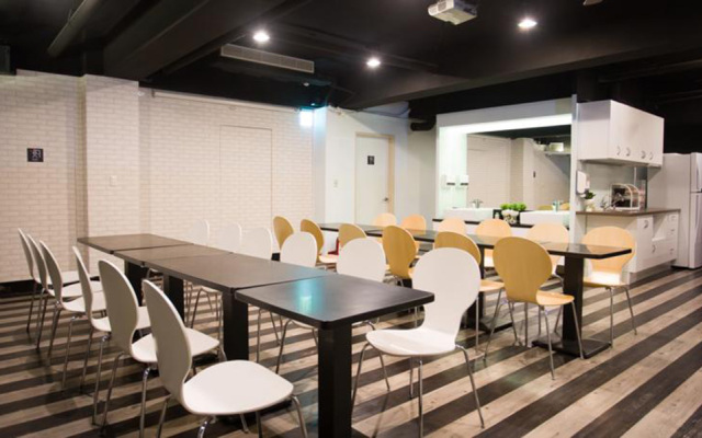 Fun Inn Taipei Hostel