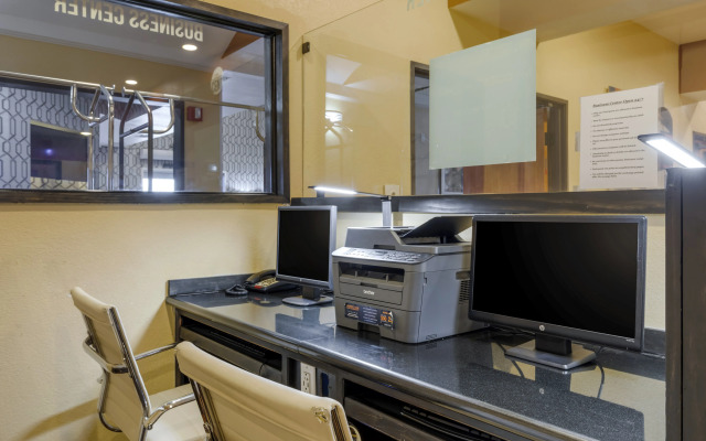 Best Western Plus Rockwall Inn & Suites