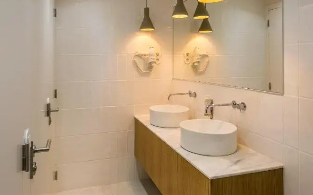 Gallery Hostel