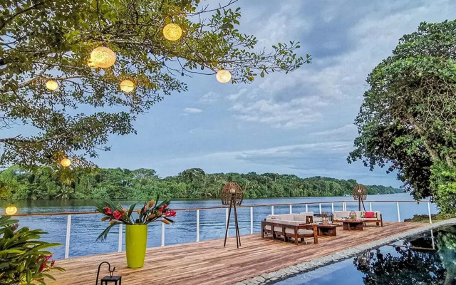 Tortuga Lodge
