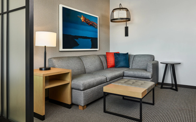 Hyatt Place Peña Station/Denver Airport