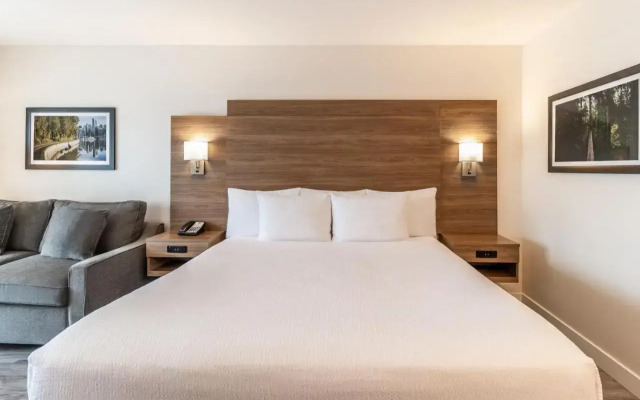 Atrium Hotel Vancouver