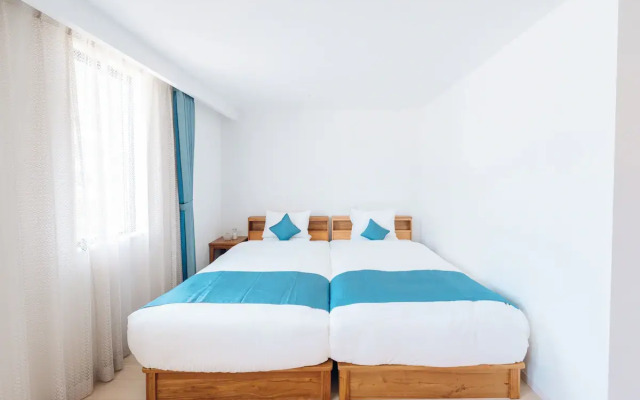 Hotel California Miyakojima Resort