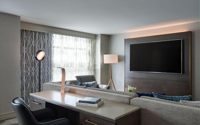 Renaissance Los Angeles Airport Hotel