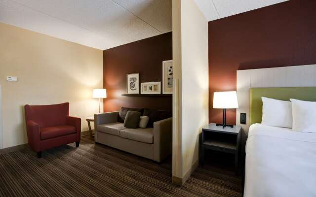 Comfort Inn & Suites St. Paul Northeast