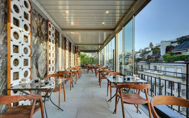 The One Alma Paris