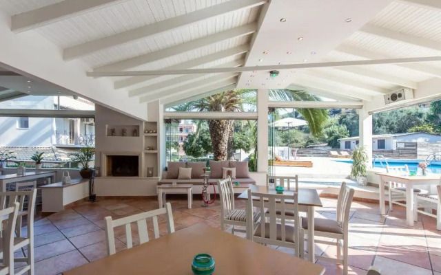 Anita Hotel