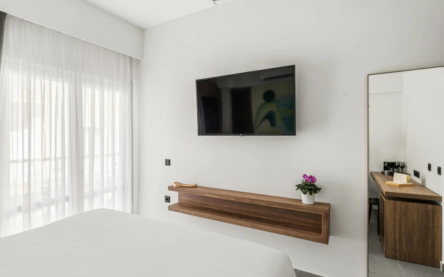 The Q Hotel