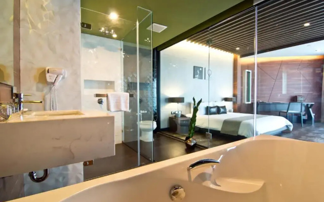 Tsix5 Hotel
