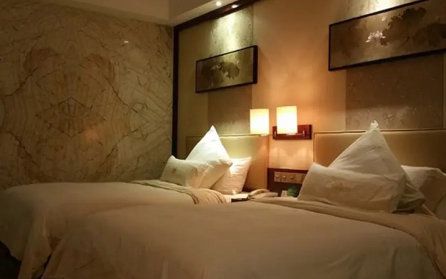 King Royal Hotel Yunfu