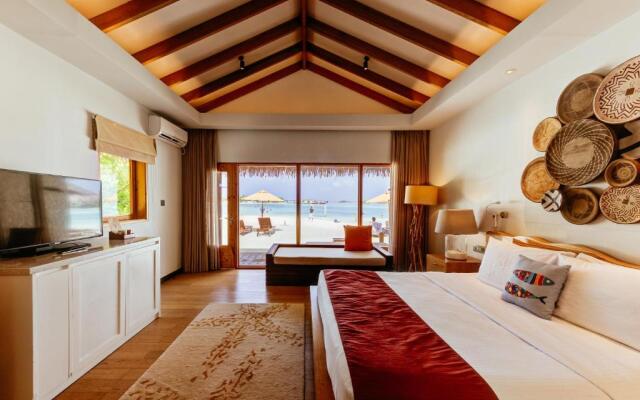 Cinnamon Dhonveli Maldives Resort
