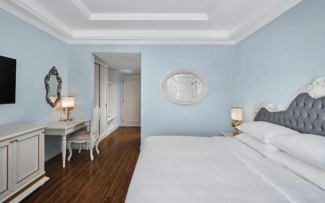 Four Points by Sheraton Lang Son