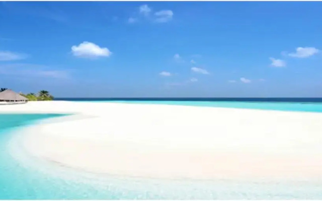 Angaga Island Resort & Spa