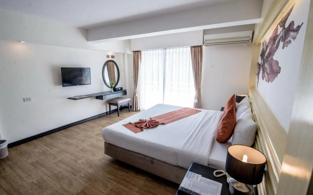 Sea Breeze Jomtien Resort (SHA Extra Plus)