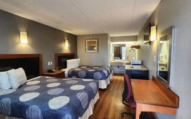 Americas Best Value Inn & Suites Little Rock at Scott Hamilton Dr