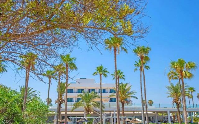 Dome Beach Marina Hotel & Resort