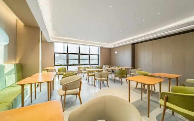 JI Hotel (Zhoushanxinqu Shizhengfu Guangchang)