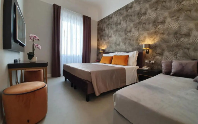 Maxim Axial Hotel