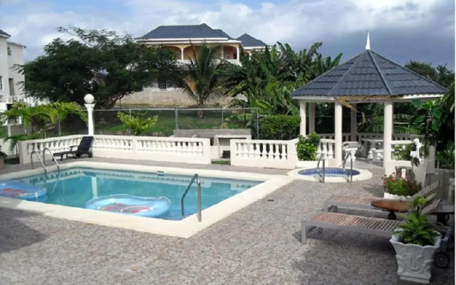 5 Br Seaview Villa with Pool - Ocho Rios - PRJ 1255