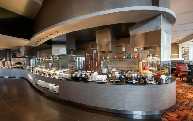 Four Points by Sheraton Bangkok Ploenchit