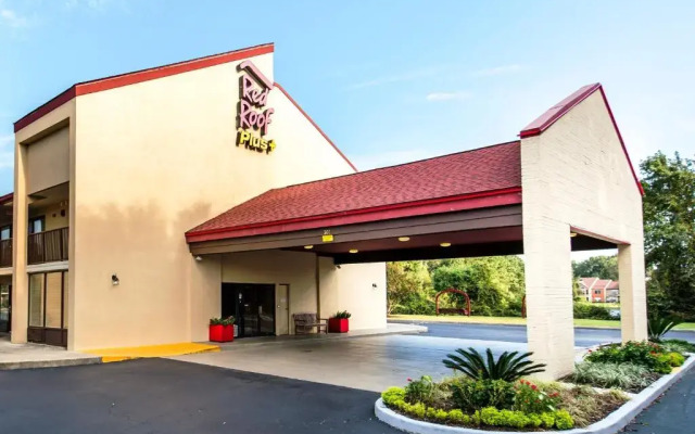 Red Roof Inn PLUS+ Mt Pleasant - Patriots Point