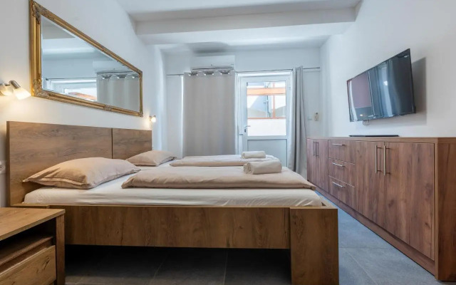 Aparthotel Plat