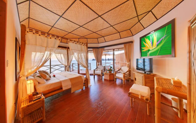 Angaga Island Resort & Spa