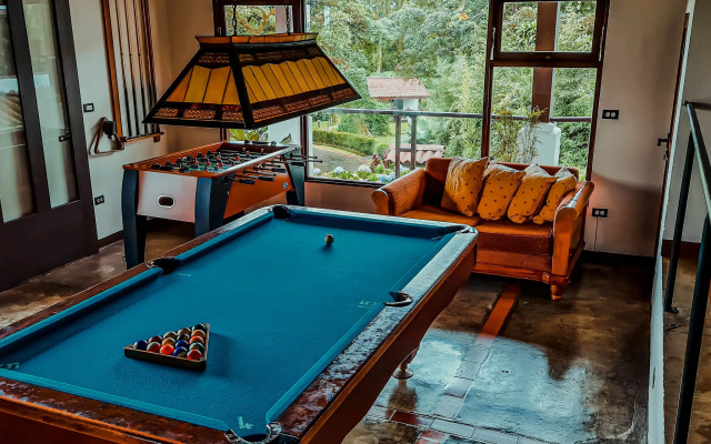 Villa Blanca Cloud Forest Hotel + Retreat