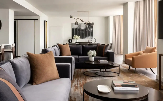 Four Seasons Houston Hotel