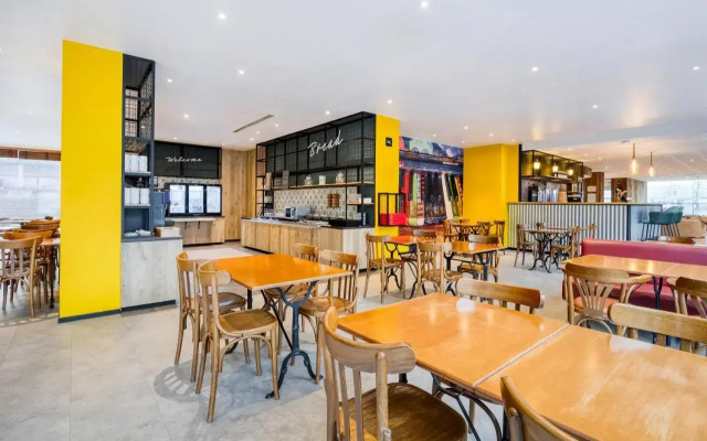 B&B HOTEL Mons Gare