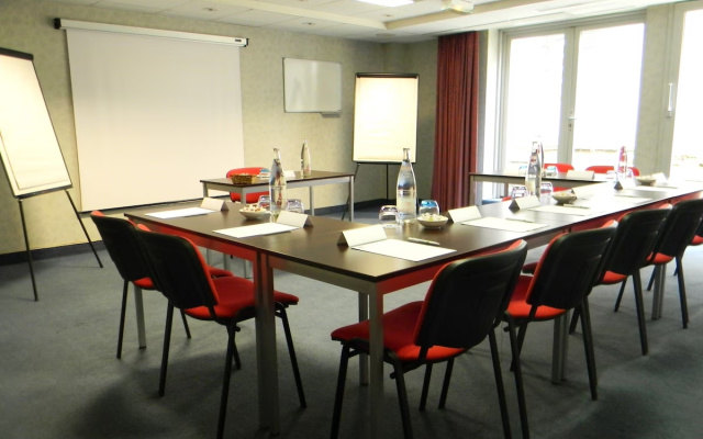 Holiday Inn Paris - Montmartre by IHG