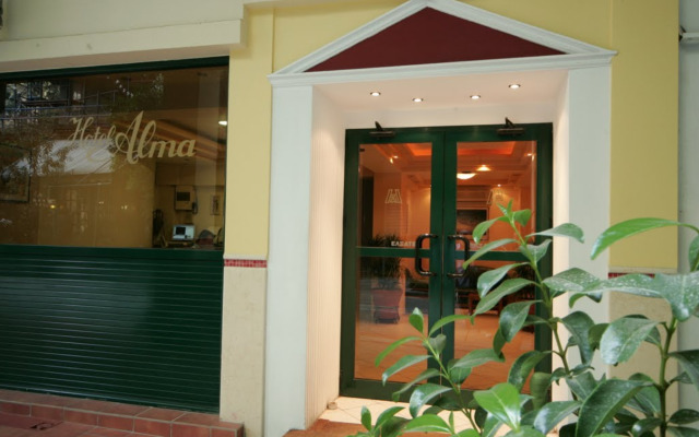 Alma Hotel