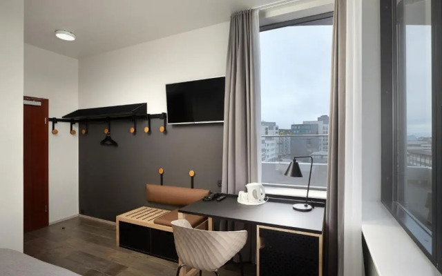 Hotel Cabin