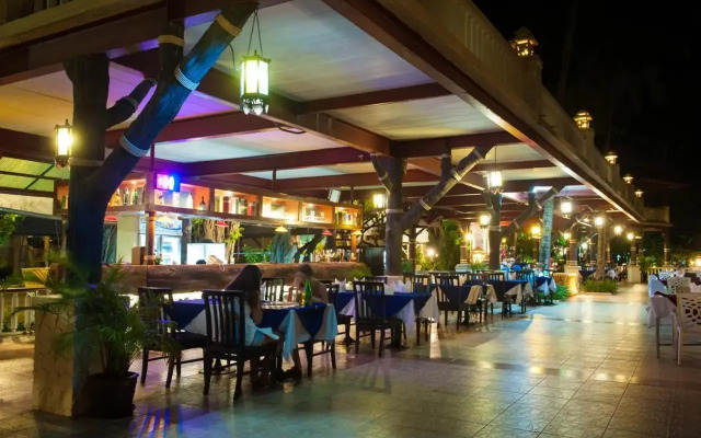 Phi Phi Island Cabana Hotel