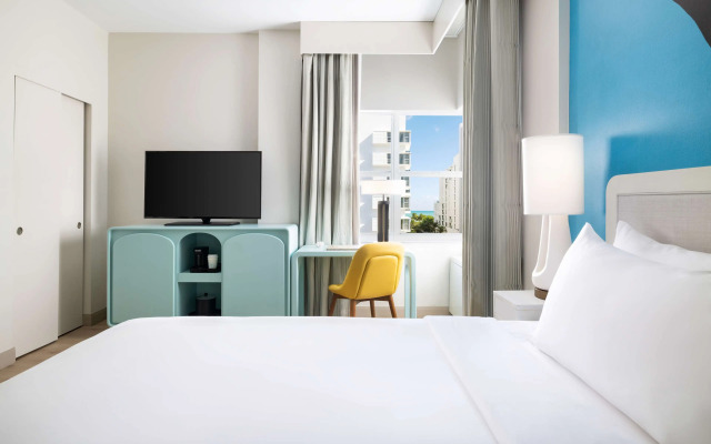 Hotel Continental Miami Beach, Tapestry Collection by Hilton