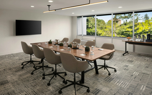 AC Hotel by Marriott Portland Lake Oswego