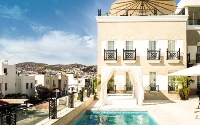 Ena Boutique Hotel & Residences