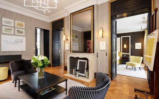 Pavillon de la Reine & Spa, Place des Vosges